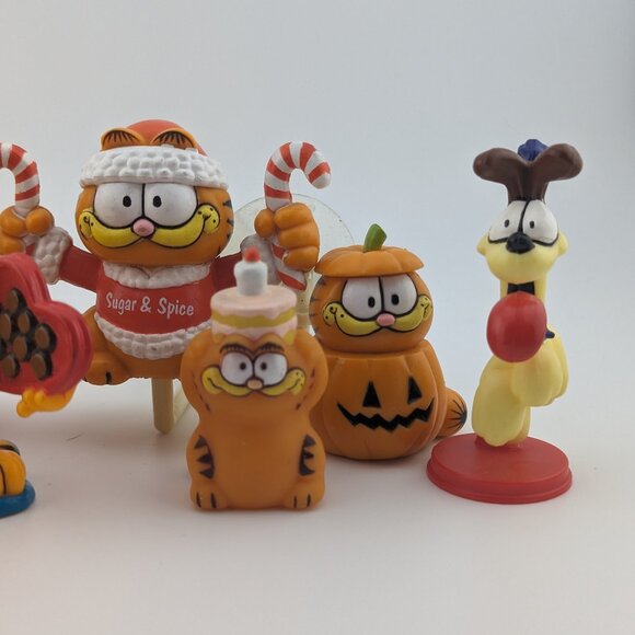 Bundle of 9 vintage collectible Garfield and Odie festive toys and cake topper - Picture 3 of 11